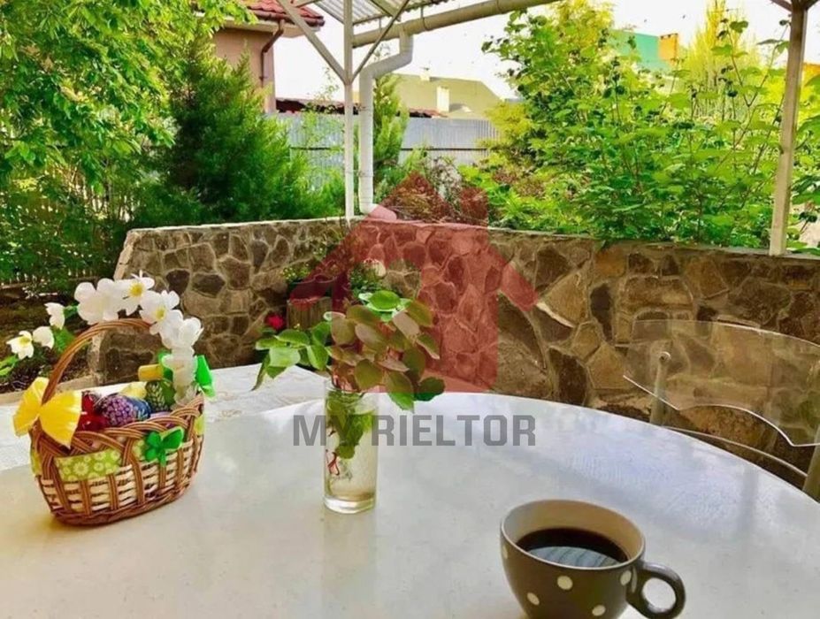 Продаж будинку біля Ужгорода!