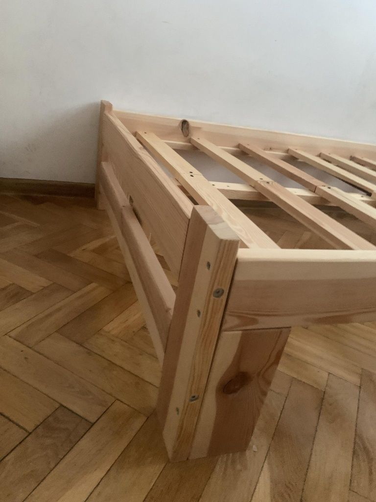 Łóżko drewniane sosnowe 100x200
