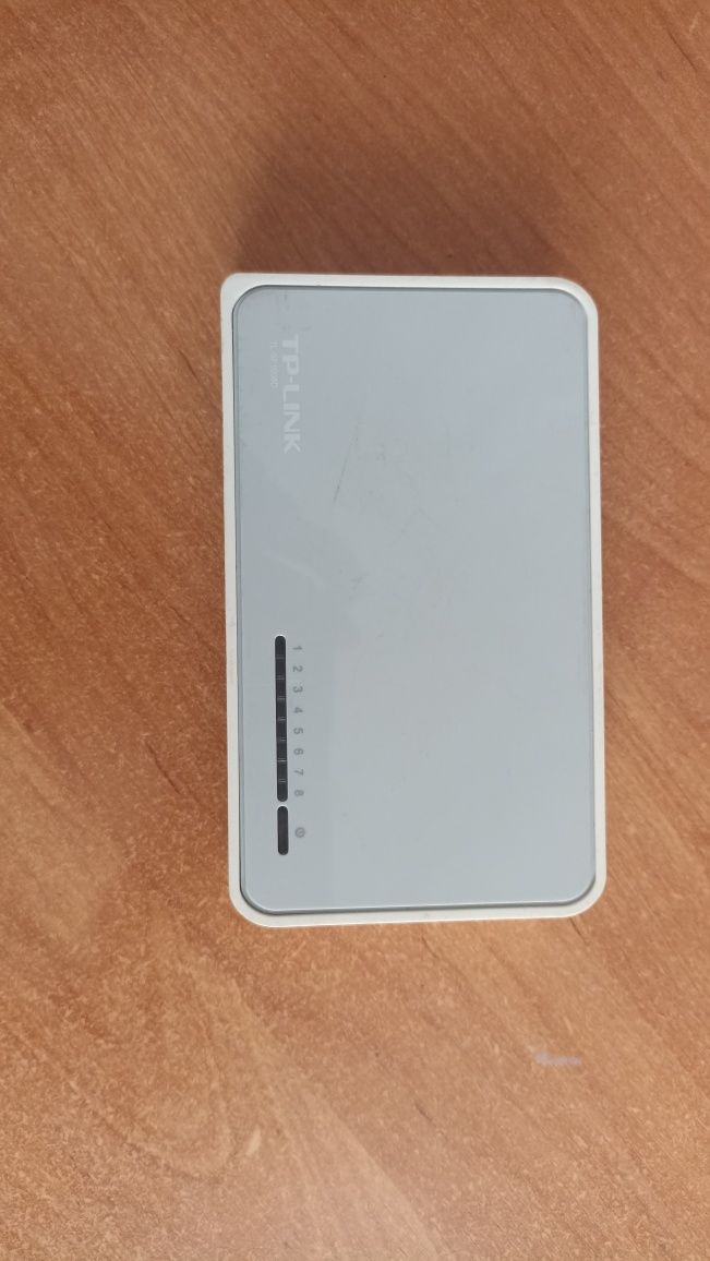 Комутатор TP-Link