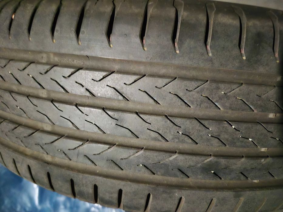 Opony letnie 215 60 R18 continental