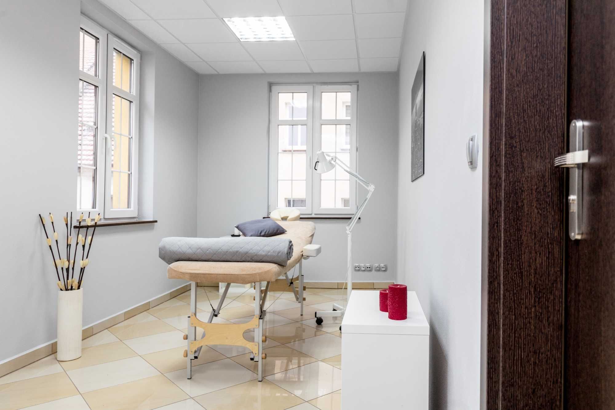 Lokale handlowe, biurowe, usługowe w centrum Dzierżoniowa