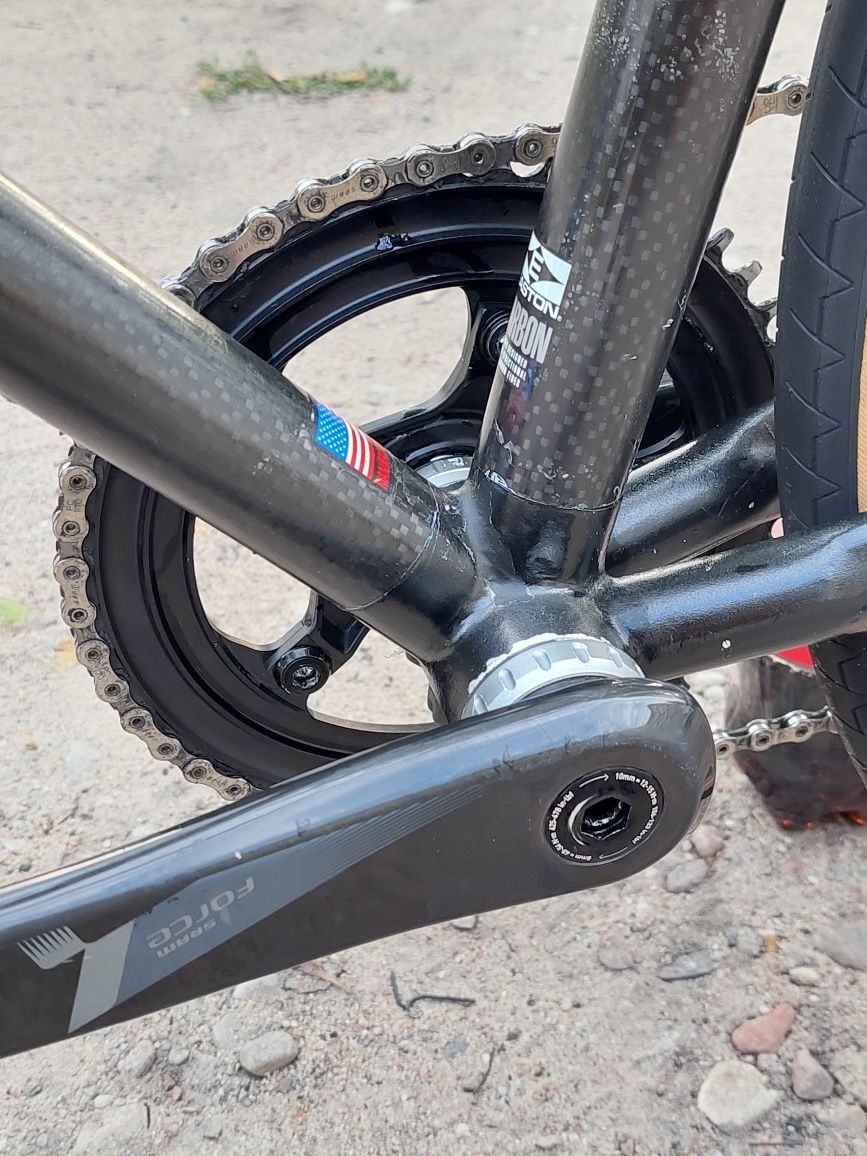 Rower szosowy carbon karbon kolarzówka Trek sram Force Ultegra