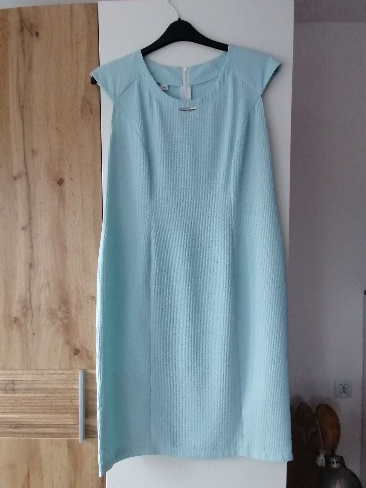 Elegancka sukienka niebieska błękitna pastelowa wesele komunia 44/46