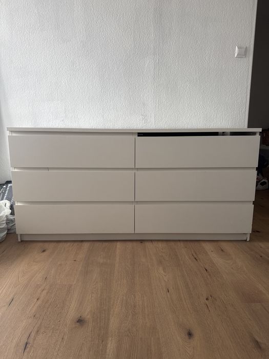 Biala komoda za Darmo