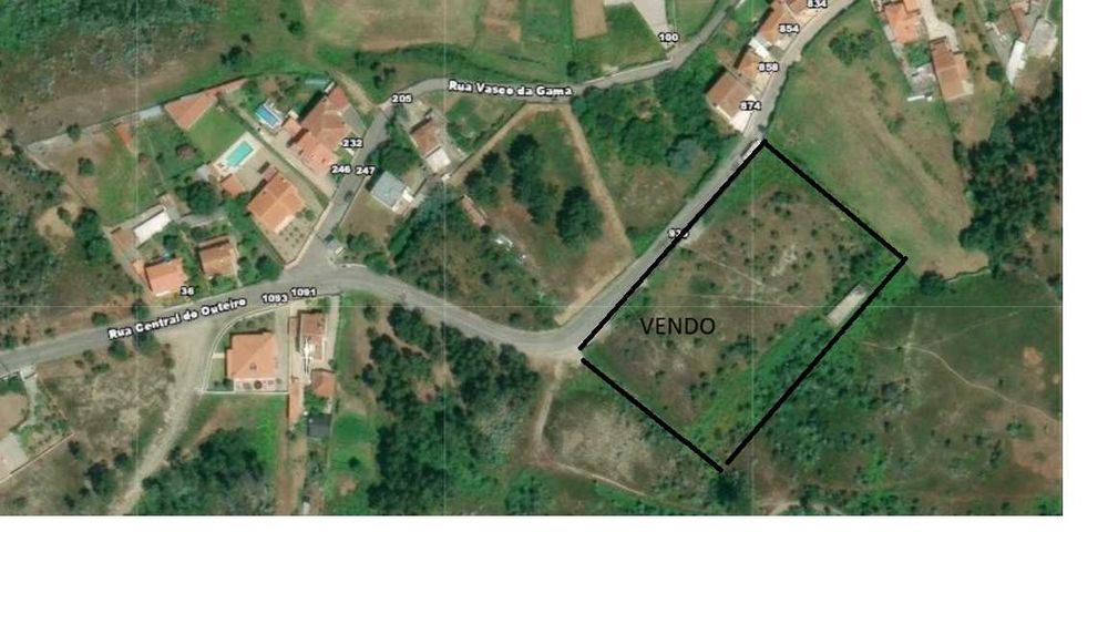 Terreno para a construção de moradias na freguesia de Recarei.