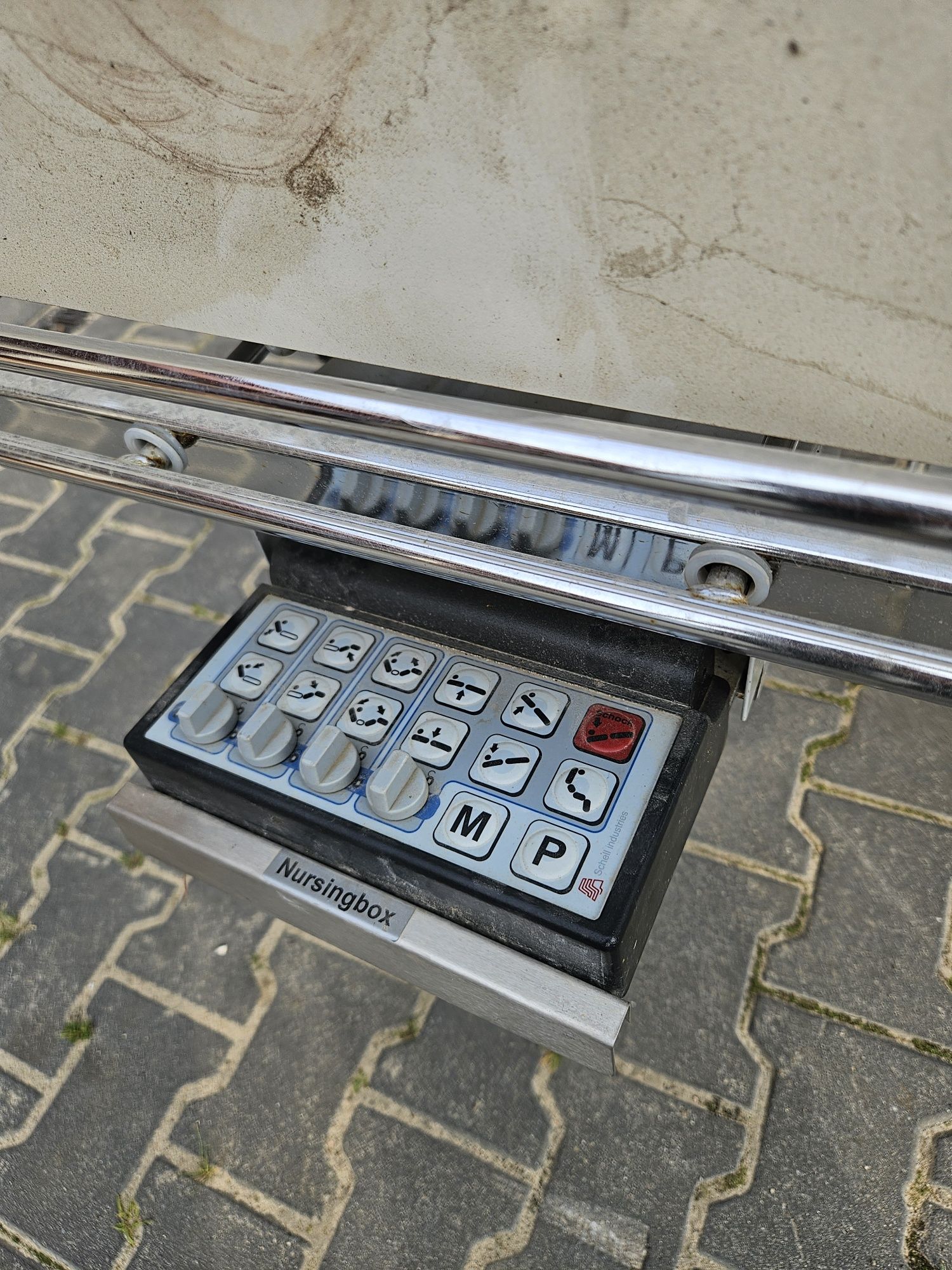 Szpitalny Wózek elektryczny transportowy