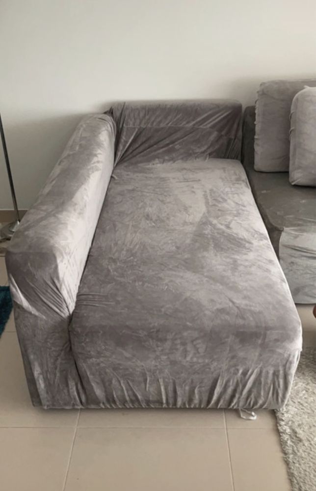 Duas capas de sofá em veludo