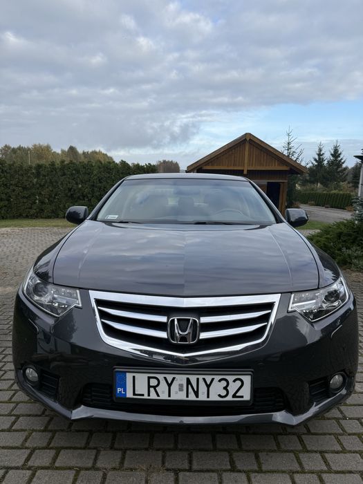 Honda arcorrd 8