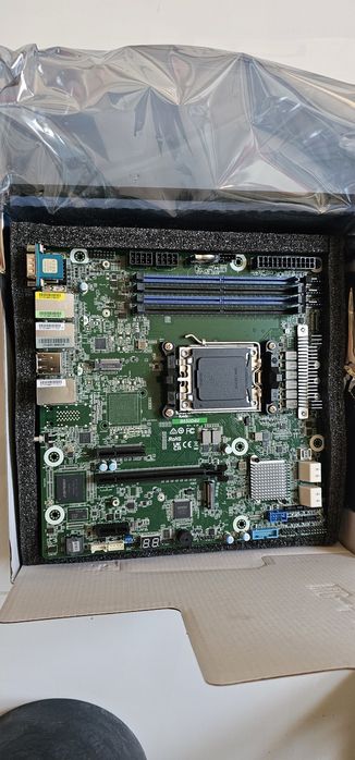 Asrock B650D4U płyta główna AMD B650 Express Gniazdo AM5 micro ATX