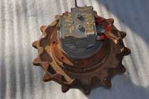 Silnik jazdy zwolnica hydromotor naped gasienic Yanmar SV 17