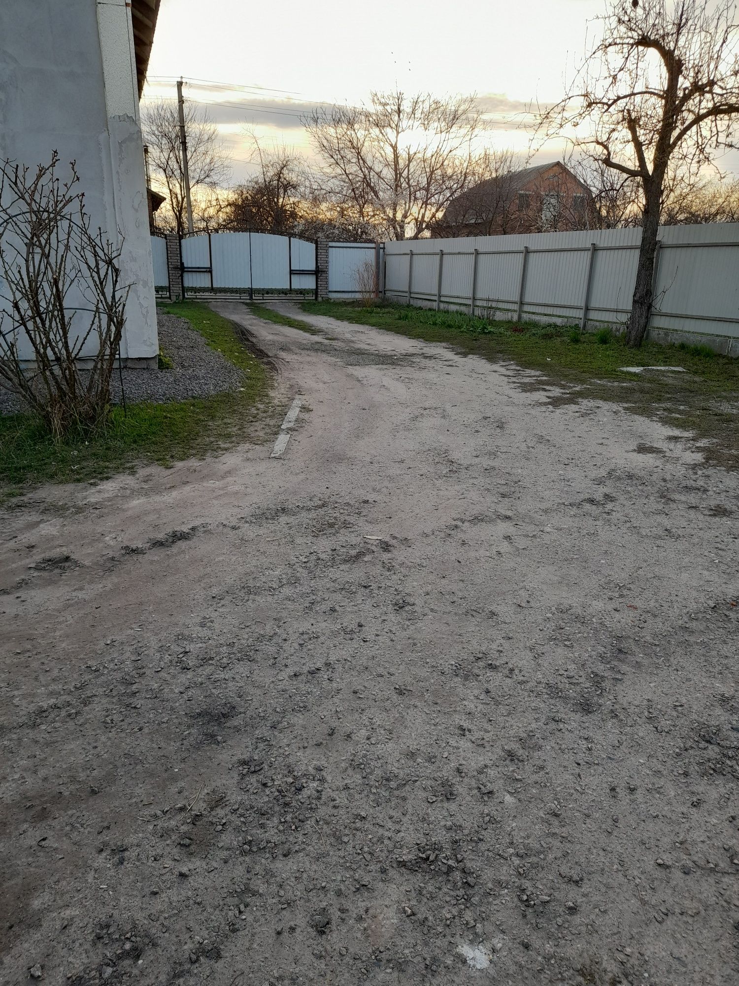 Продам цегляний будинок