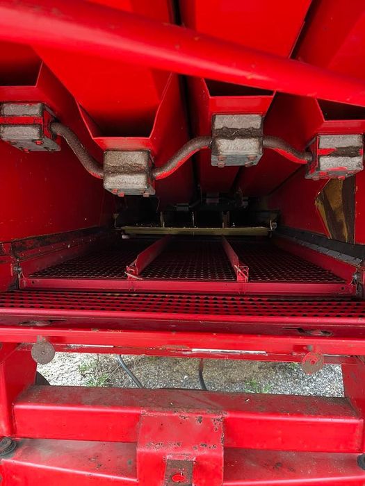 Комбайн Massey Ferguson 16