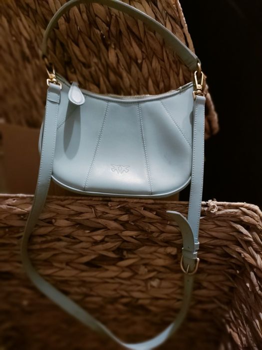 Niebieska torebka na ramię