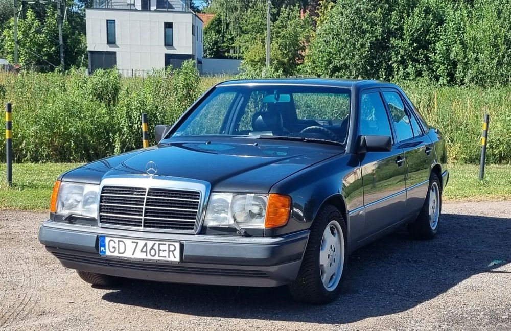 Mercedes-Benz W124 (1984-1993)