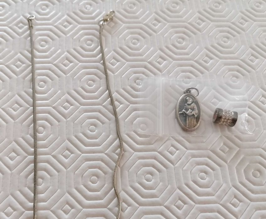 Fios e medalhas, lote todo por 6€