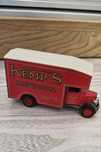 Stary matchbox model Morris Courier Y-31 1931 miniature