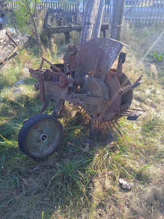 Продам Картоплекопалку КТН-1