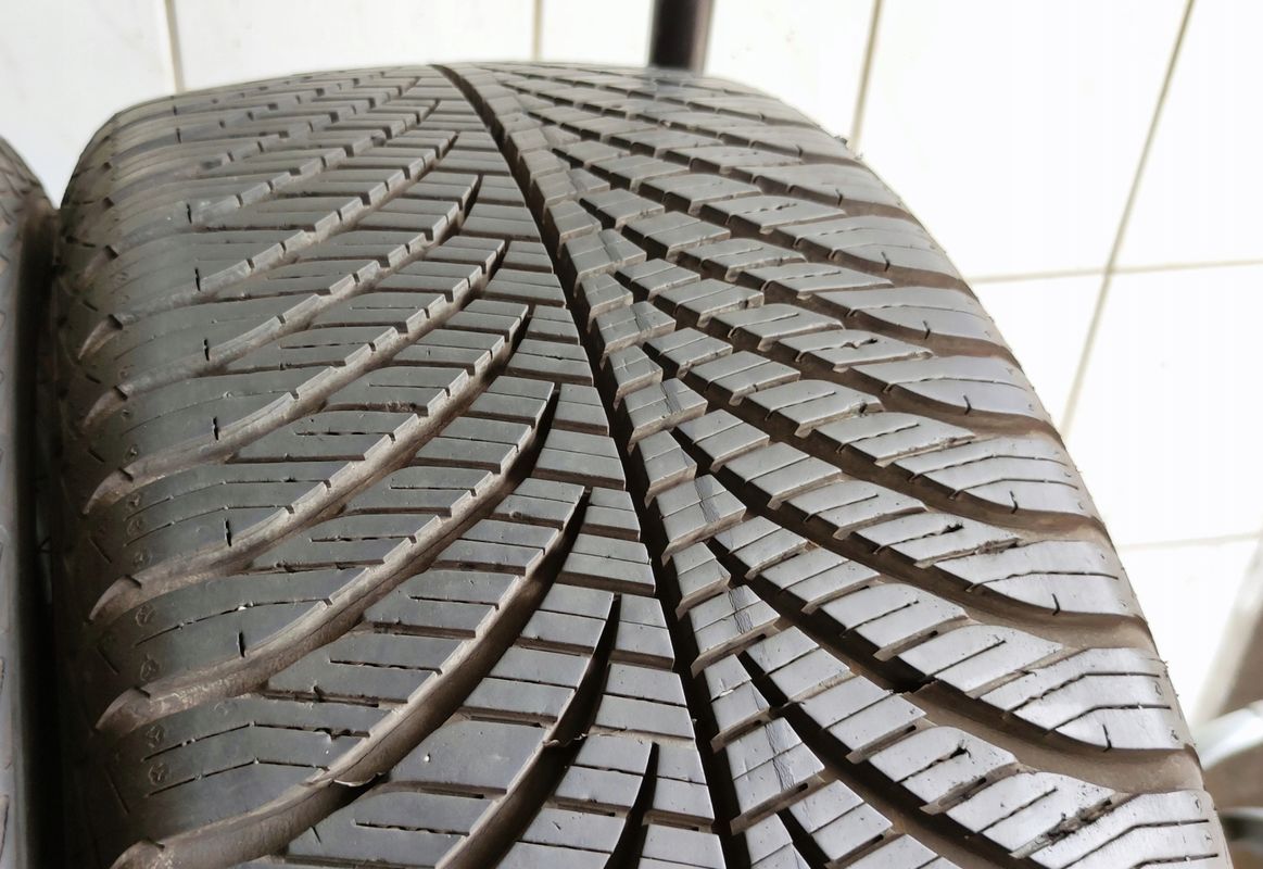 2x 225/45r17 Goodyear Vector4Seasons Gen-2 C/B/71dB 7,7mm Jak Nowe