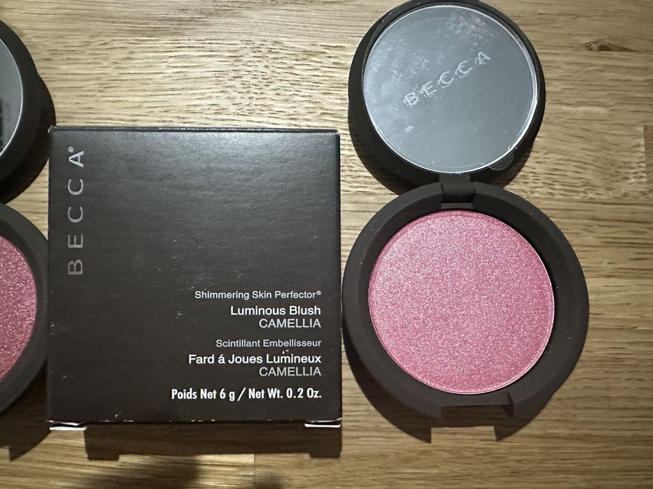 Rozświetlacze BECCA nowe