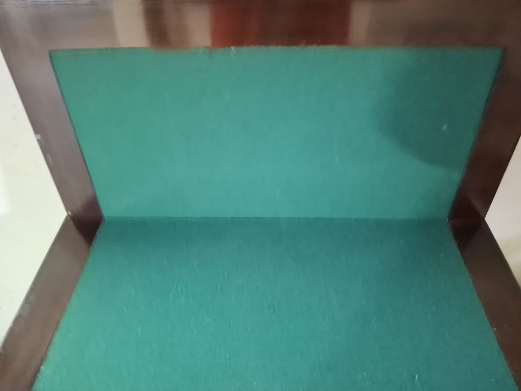 Mesa de jogo antiga - PARA DESOCUPAR
