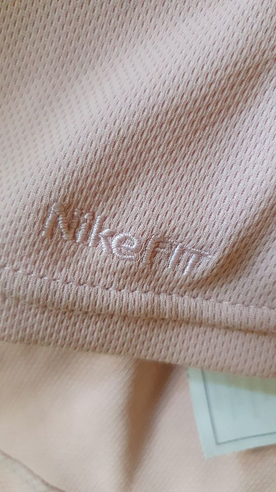 Футболка Nike оригинал размер M