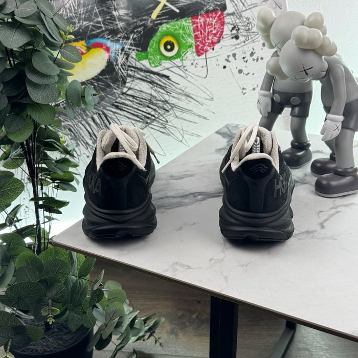 Кросівки Hoka Clifton 9 43 розмір Е6113