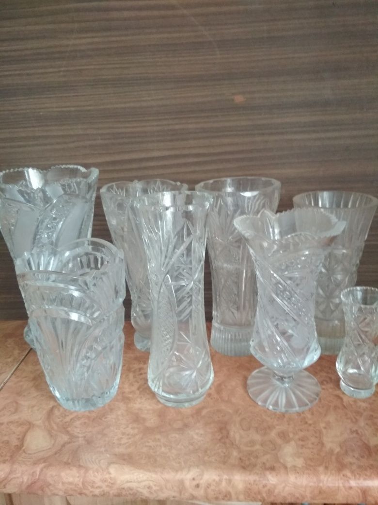 Хрустальні вази різні