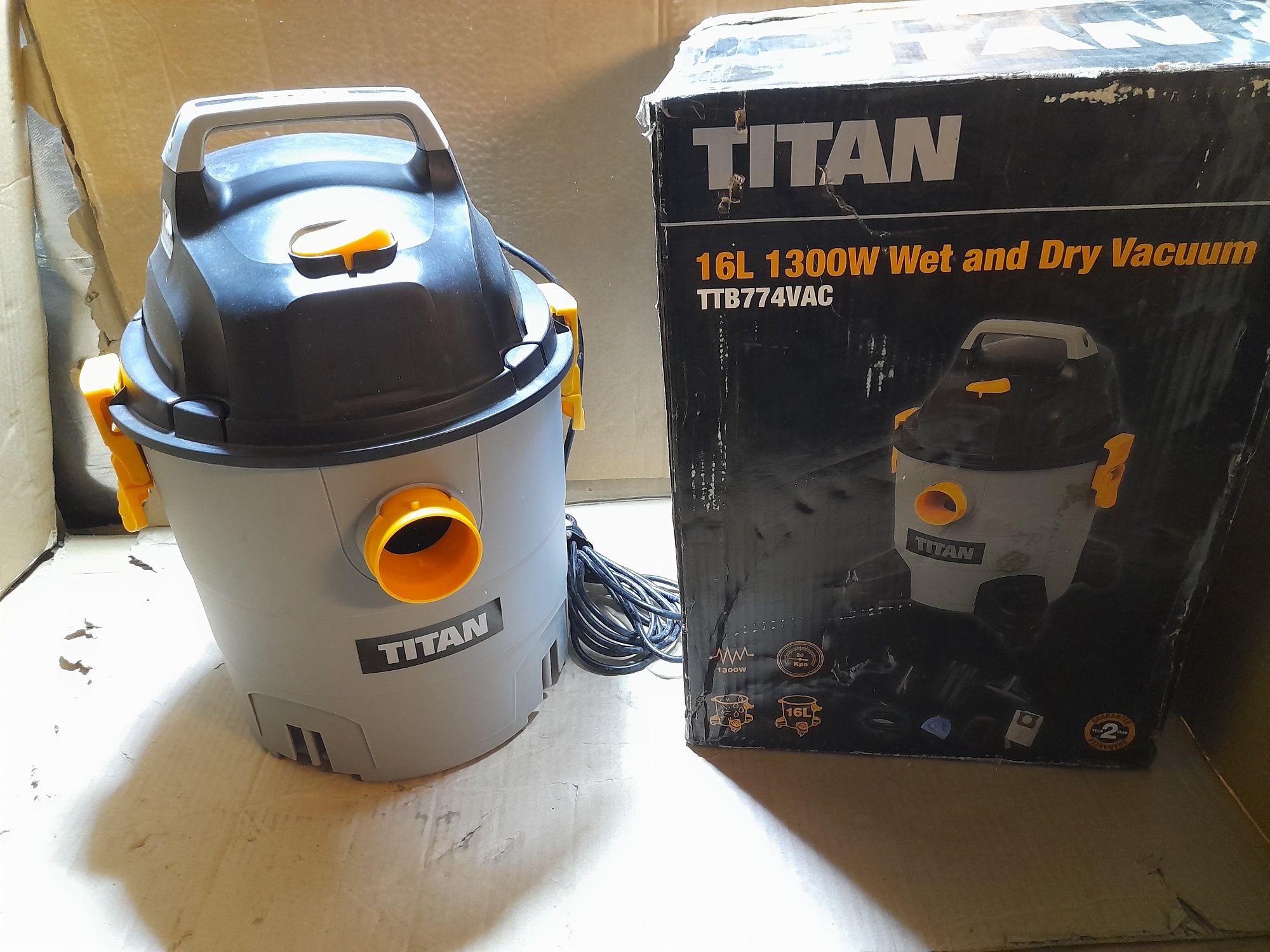 Odkurzacz warsztatowy TITAN 1300W