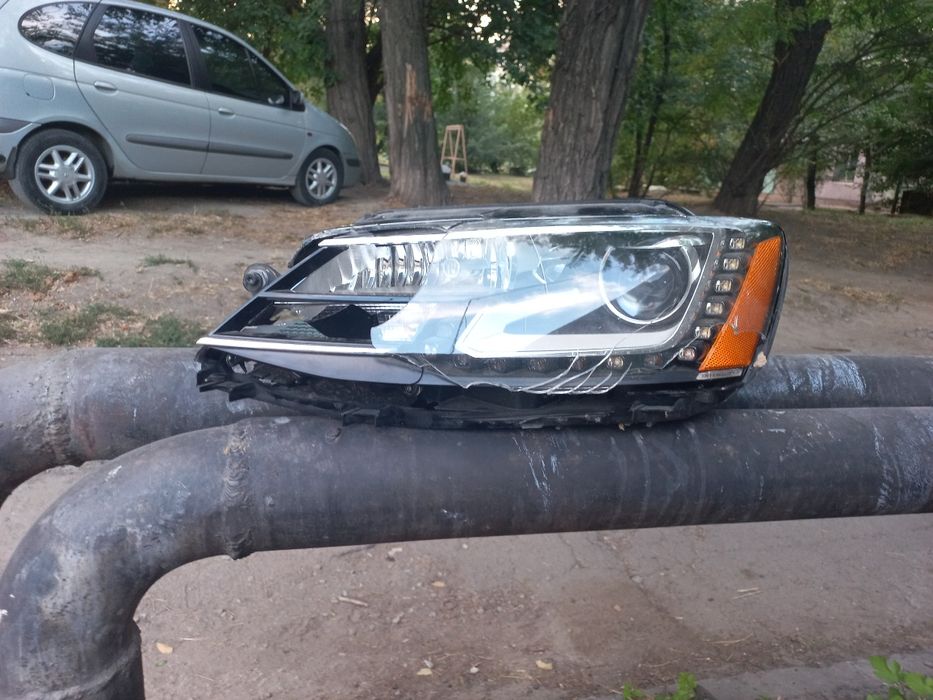 Продам фару джета 6 2016 левая адаптивный ксенон