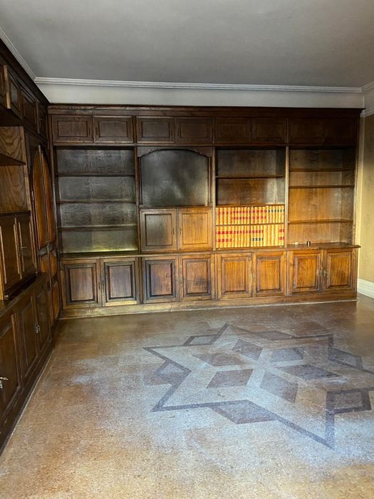 Móvel de sala em Carvalho