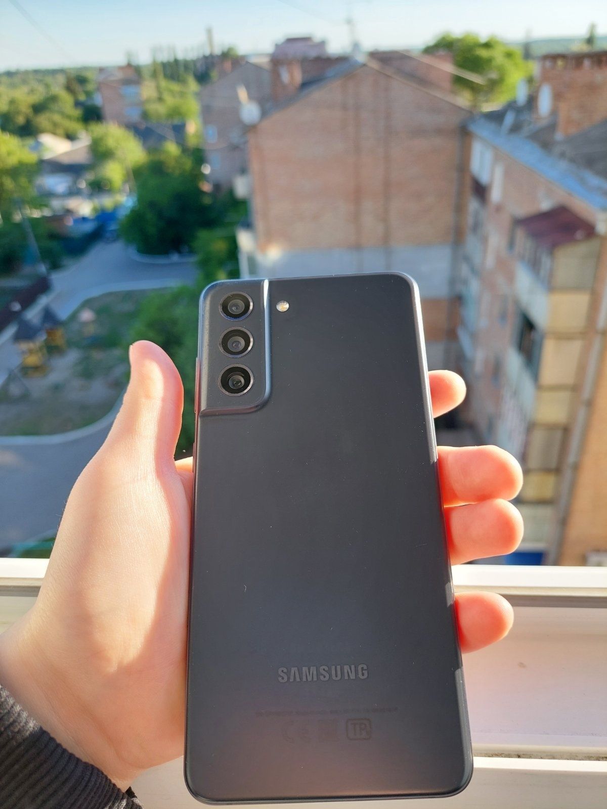 Samsung //S21 FE 5G //8.256гб//120гц