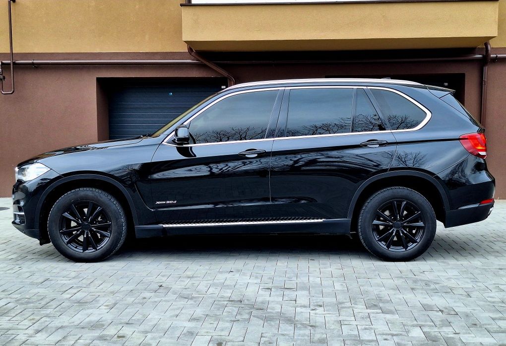 BMW X5 F15 3.0d офіційний