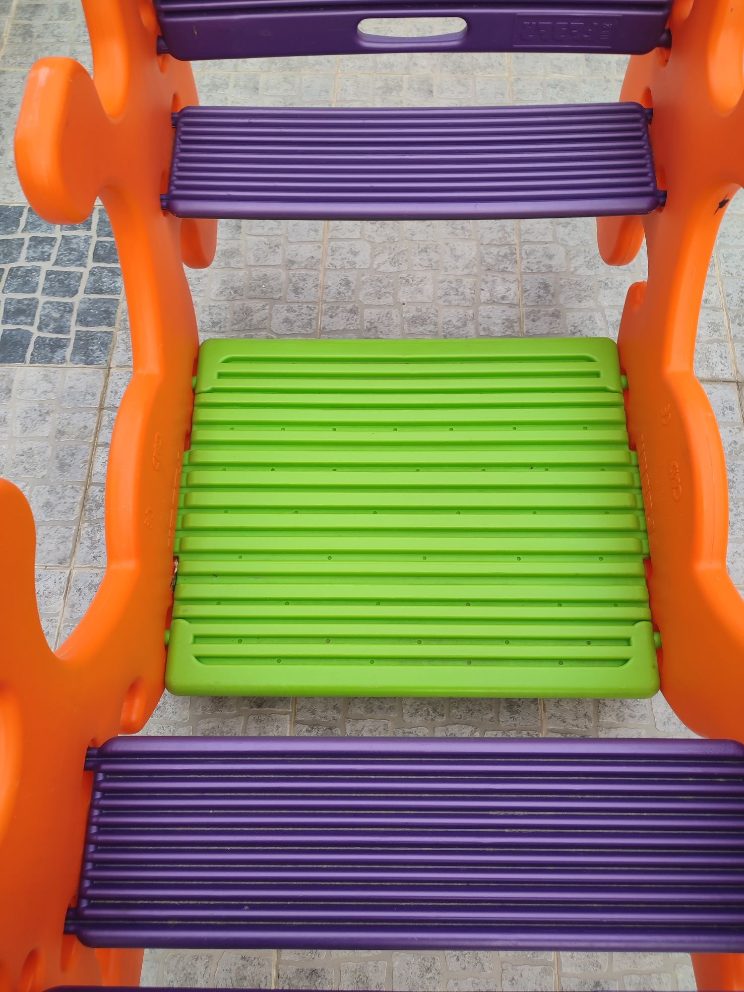 Mesa de criança de jardim