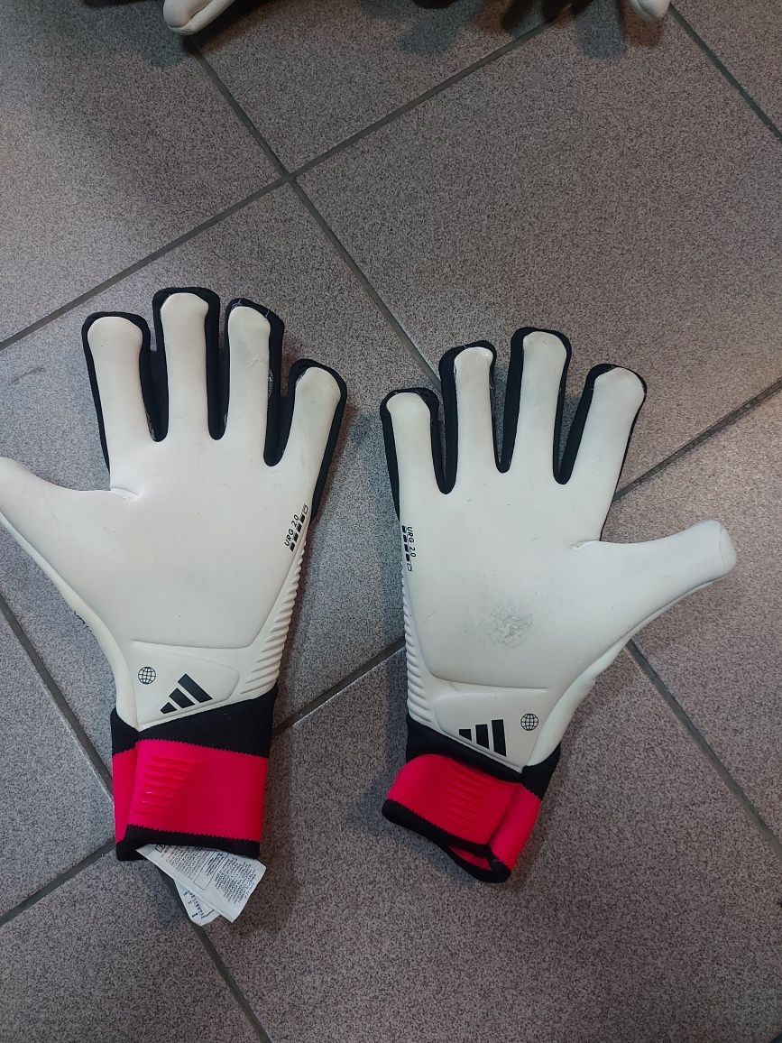 Воротарські рукавички adidas Predator Pro FingerSaver, роз 9 5