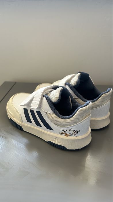 Sapatilhas Adidas Disney (tamanho 27)
