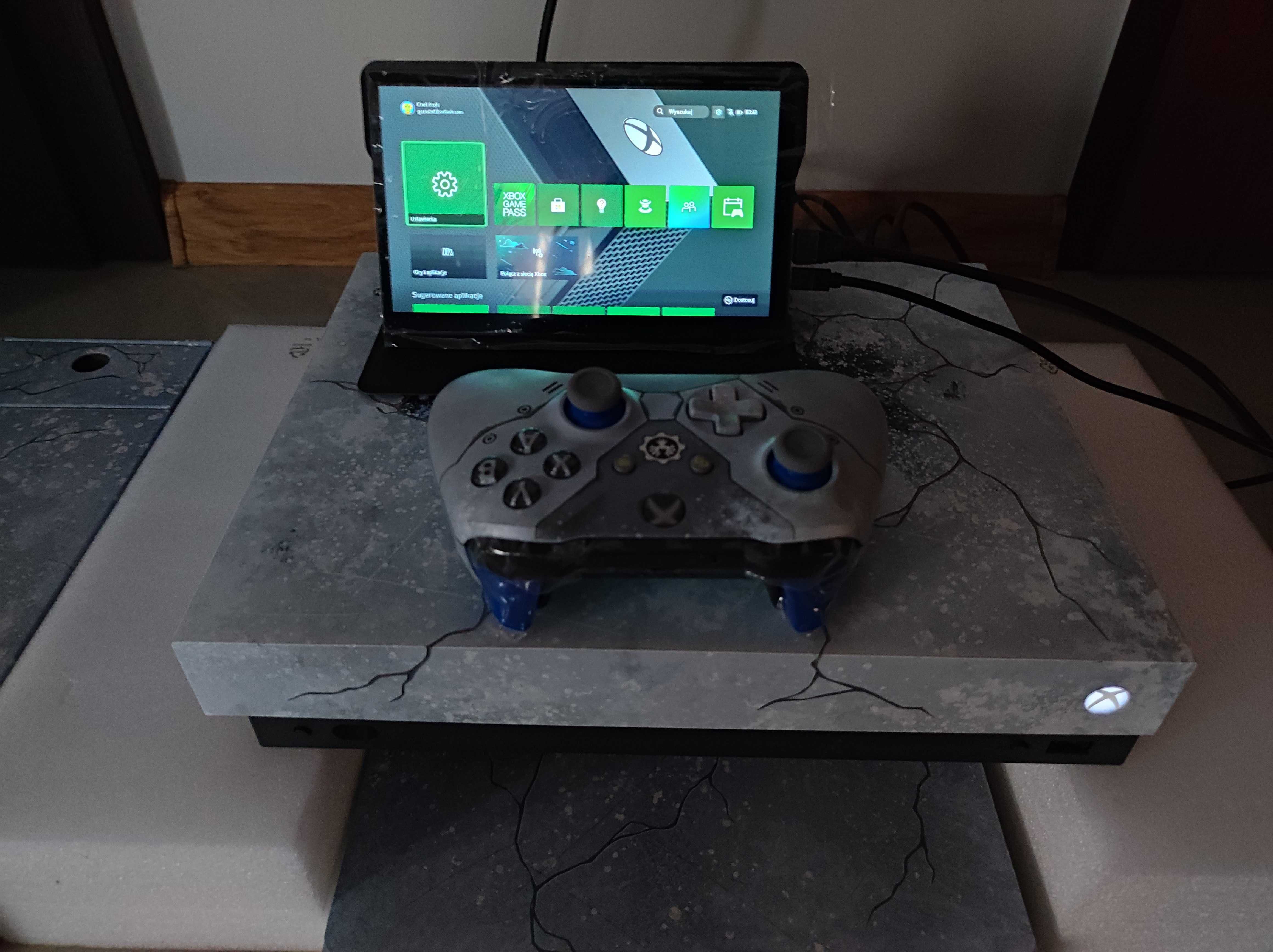 Konsola limitowana Xbox One X Gears 5 1Tb Nowy pad + gra Gears Of War