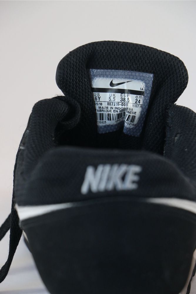 Nike MD Runner 2 (GS) 807316-001 Розмір 38,5