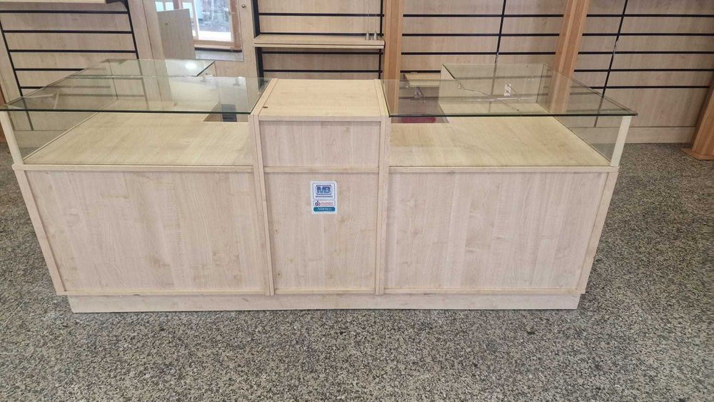 Balcões / Secretária