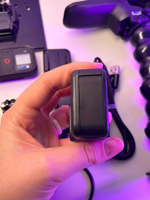 Екшн-камера GoPro Hero 8 з кріпленням-подовжувачем.