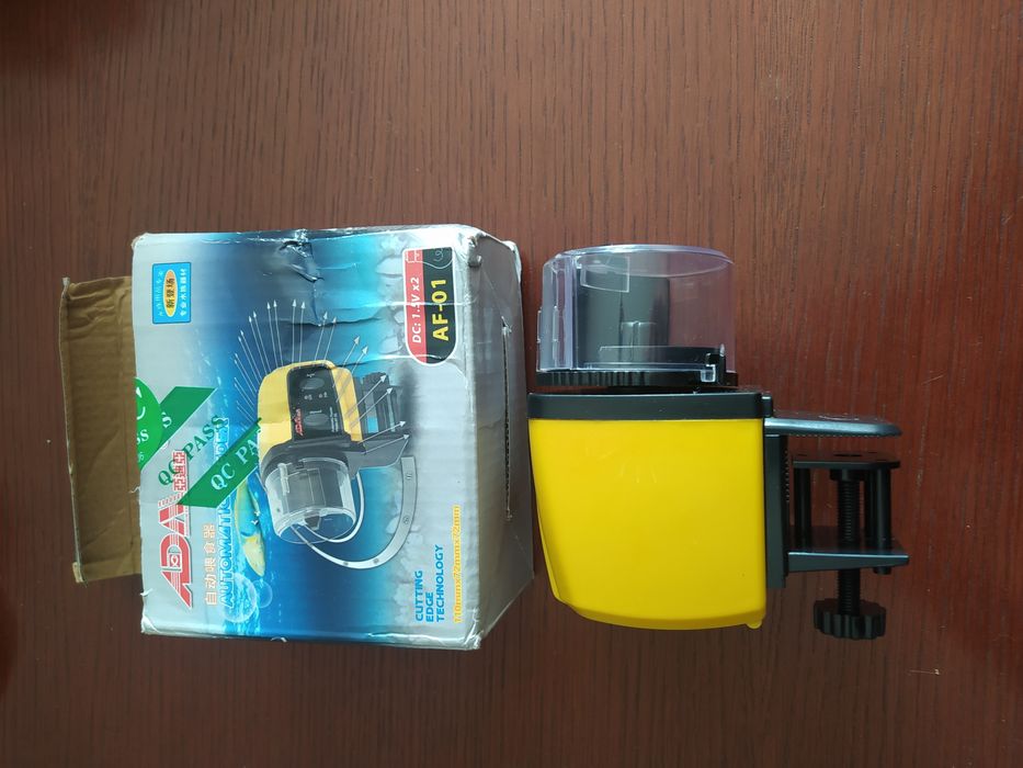 Alimentador automático aquário