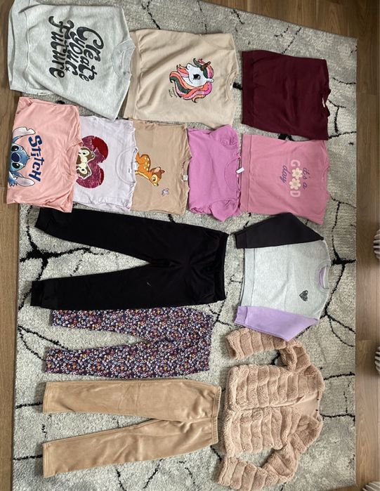 Zestaw bluzy leginsy koszulki gratisy 128/134