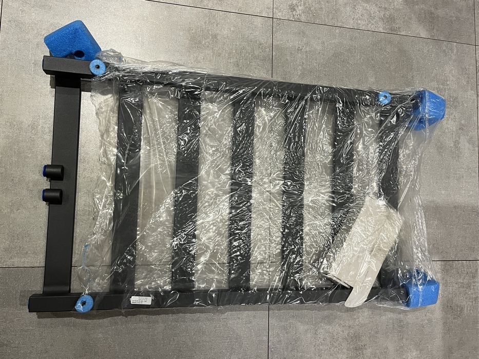 Grzejnik łazienkowy Excellent 50 x 84 cm, przyłącze 470 mm