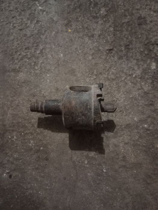 Otwornica do betonu z czasów PRL.