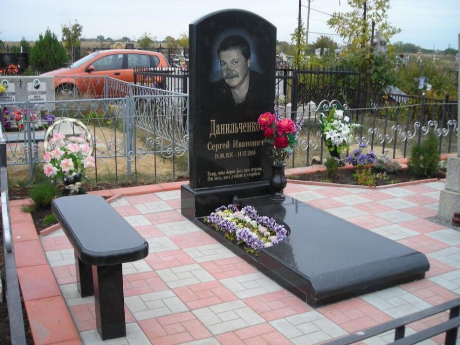Памятники гранитные. Мемориальные комплексы.