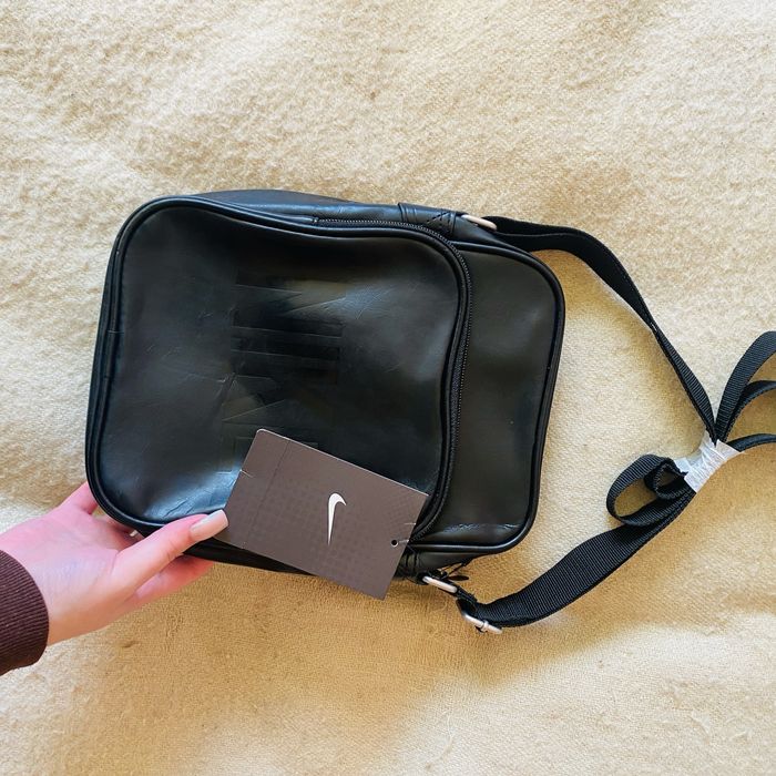 Продам чорну сумку Nike чоловічу нову