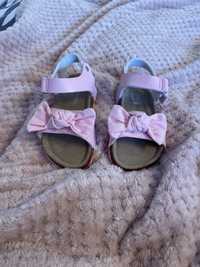 Sandałki różowe dla dziewczynki