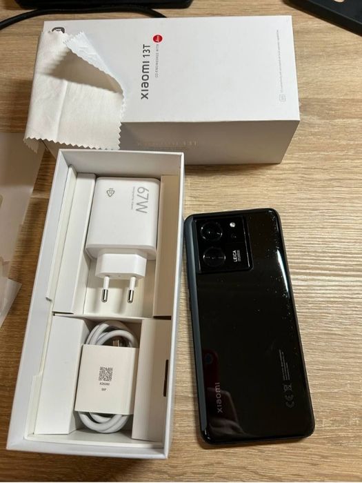 Телефон Xiaomi 13T