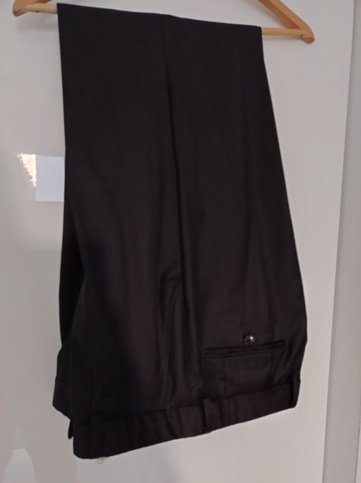 Garnitur męski VESARI 100% wełny