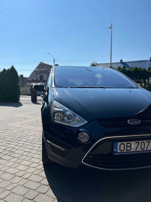 Ford S-MAX titanium