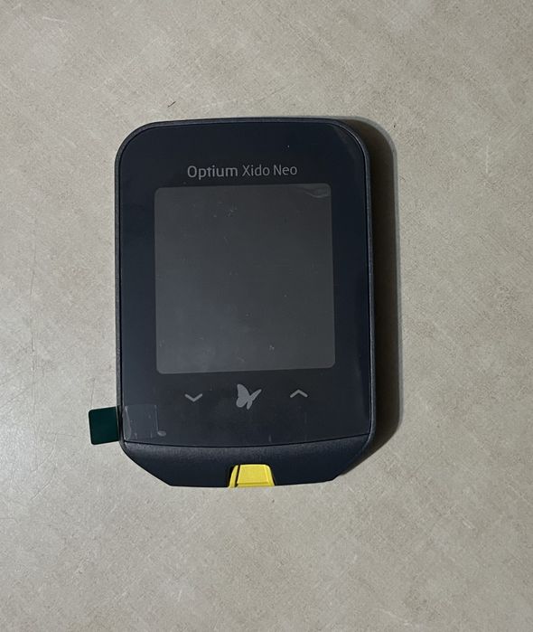 Glukometr Optium Xido Neo